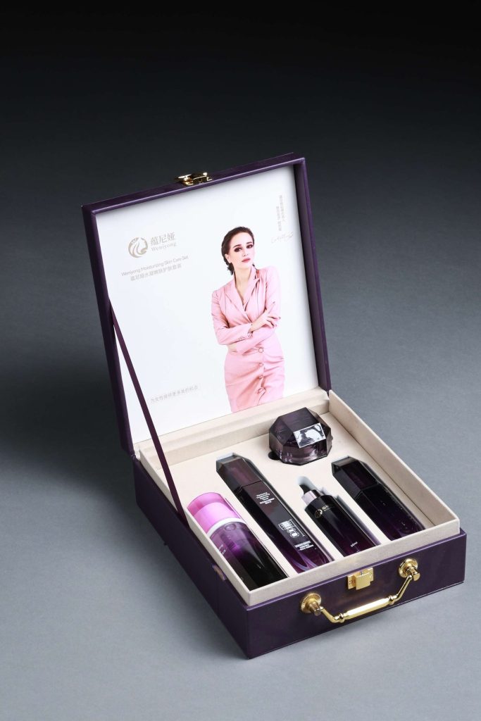 Purple-Luxury-Cosmetic-Box